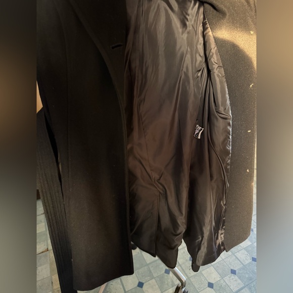 Coat - Picture 11 of 11